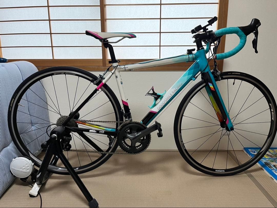 ニシカン 【限定モデル・美品】初音ミクコラボロードバイク