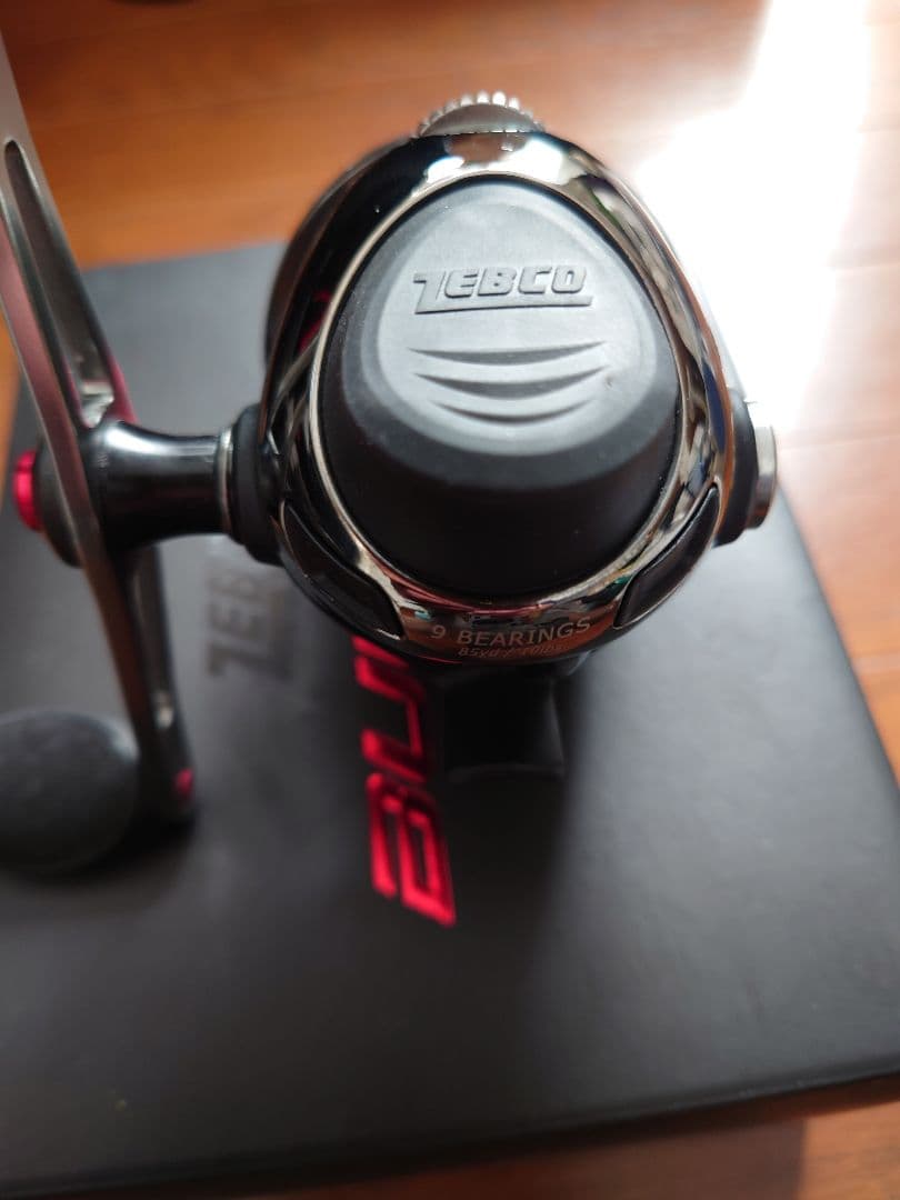 ゼブコ.バレット新品未使用品スピンキャストリール ZB3 HBC8、