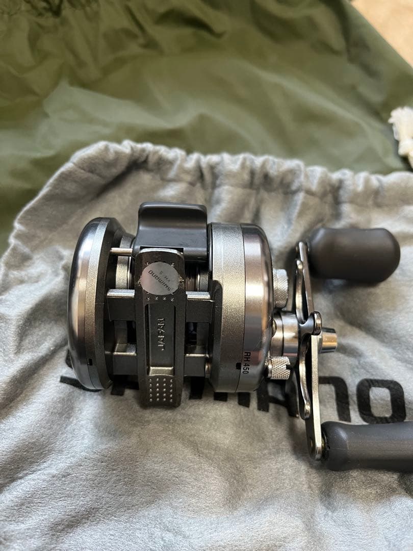リール SHIMANO AXIS100 RH450