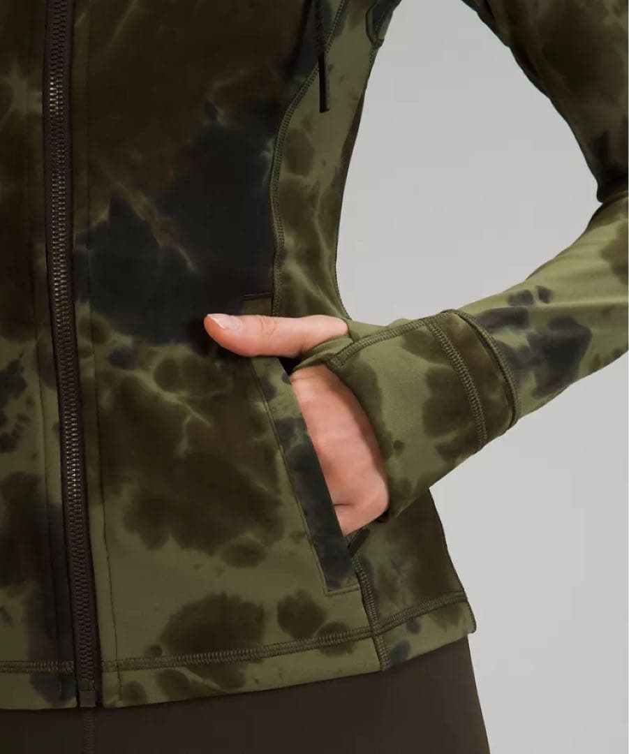 ルルレモン　フード付　Define ジャケット 12 Nulu カモフラージュ柄