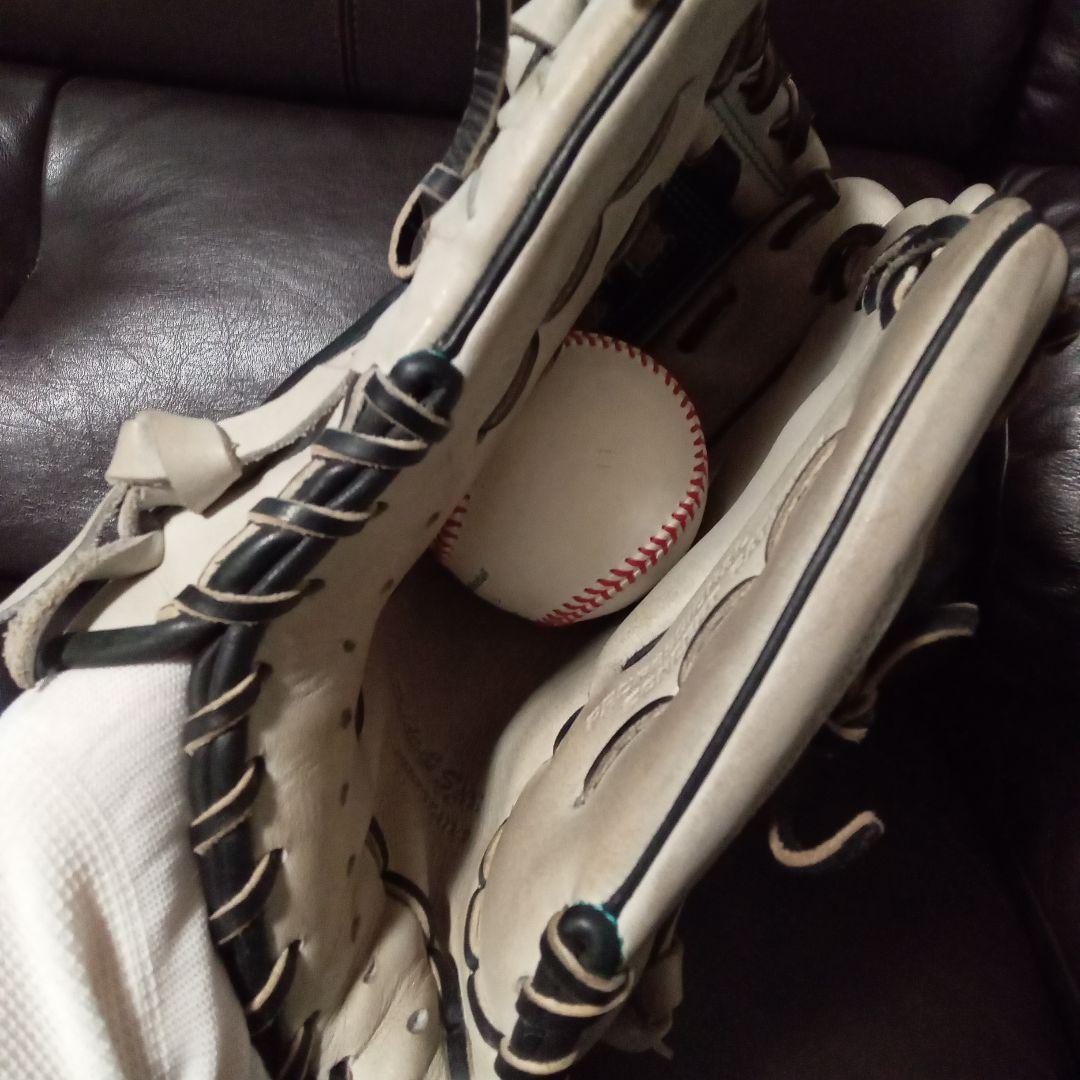 ZETT プロステイタス 軟式グローブ ホワイト/ブラック　源田モデル　内野手用