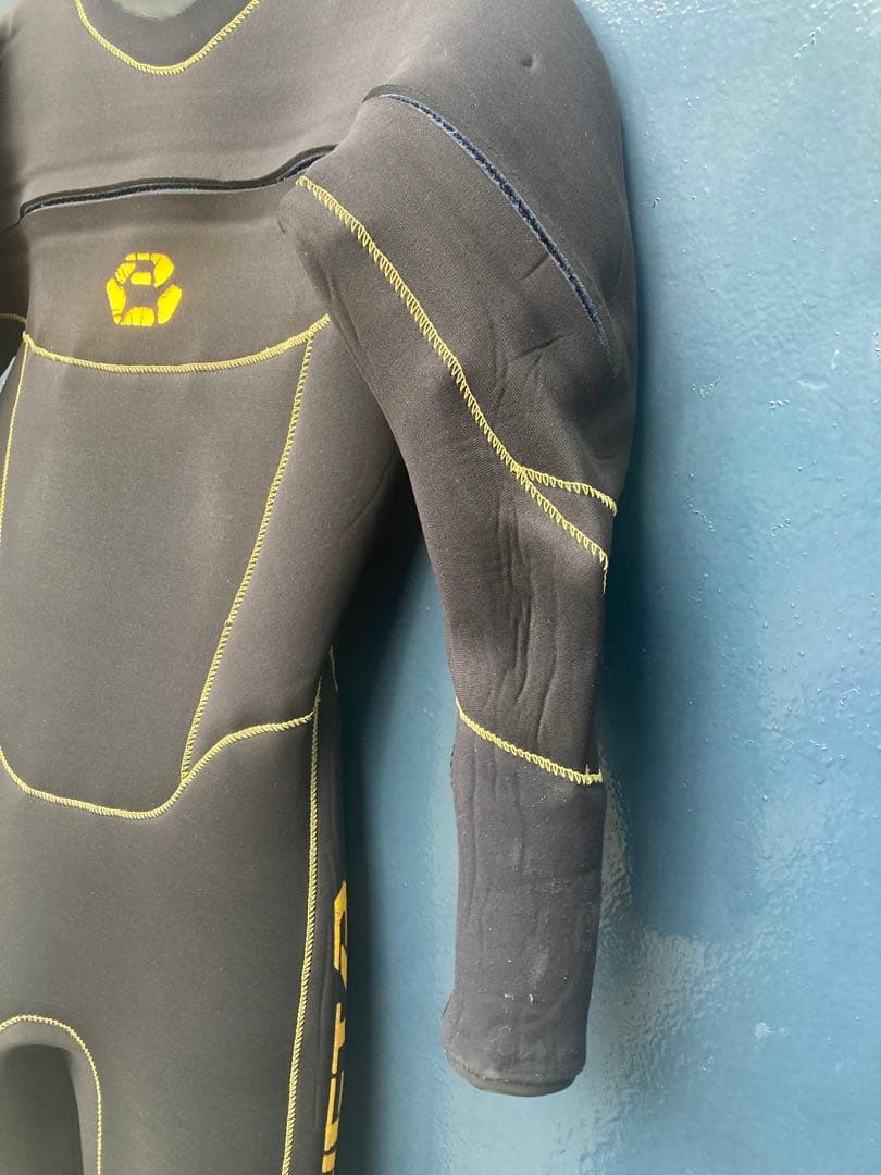 BEWET ウェットスーツ 長袖・長ズボン 黒