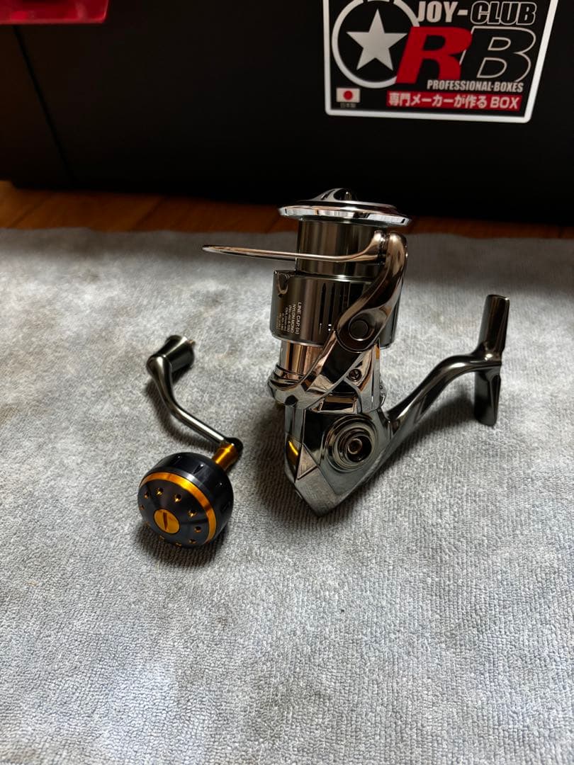 現行シマノ22ステラ4000xgほぼ新品