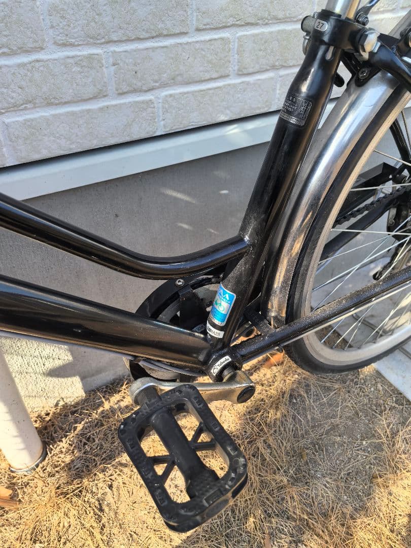 【名古屋引取限定】パンクしない自転車　DCM 27インチ　6段　オートライト