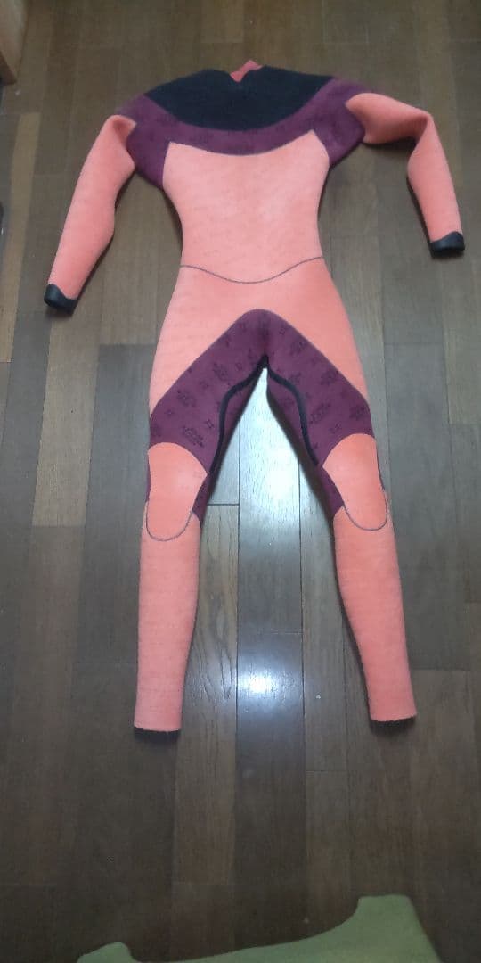 MAXIMセミドライフルスーツ ブラック/レッド