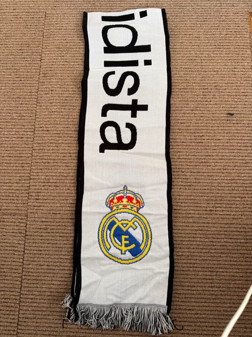 レアル・マドリード タオルとピンバッジ 会員特典