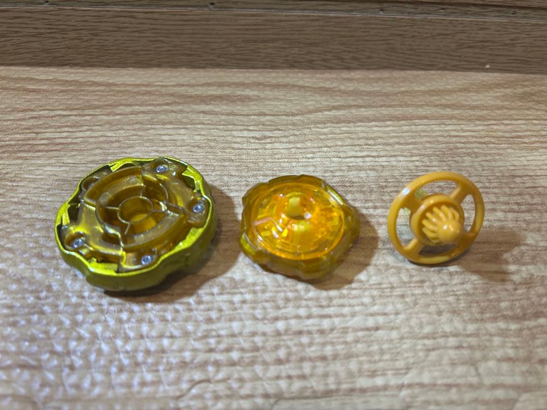 ベイブレードX　ウィザードロッド5-70DB　メタルコート：ゴールド