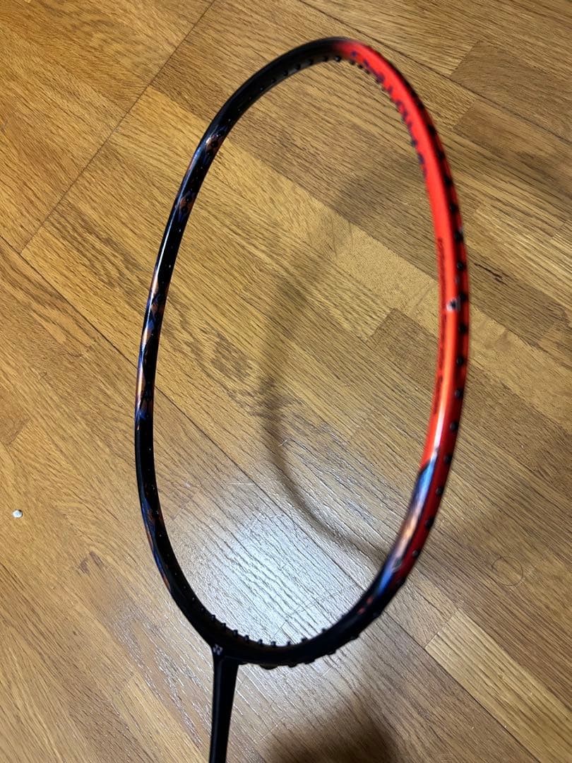 ASTROX 77 PRO バドミントンラケット 4UG6