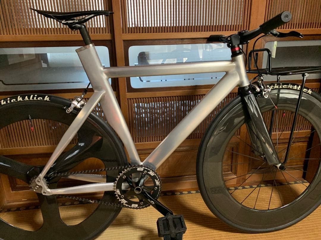 FARNEAR 引き取りでお願い致します。