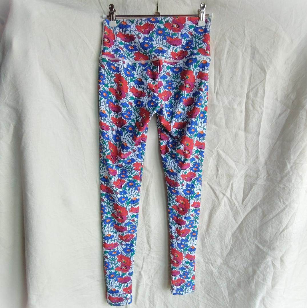 【Chacott】チャコット リバティ 花柄 ハーフトップ レギンス セット M