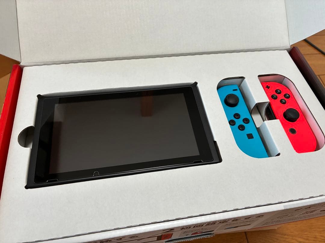 ⭐︎美品⭐︎Nintendo Switchニンテンドースイッチ本体、ソフト2本