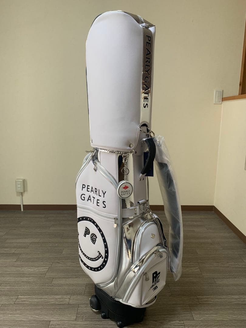 PEARLY GATES キャリー付　キャディバッグ　ホワイト&シルバー