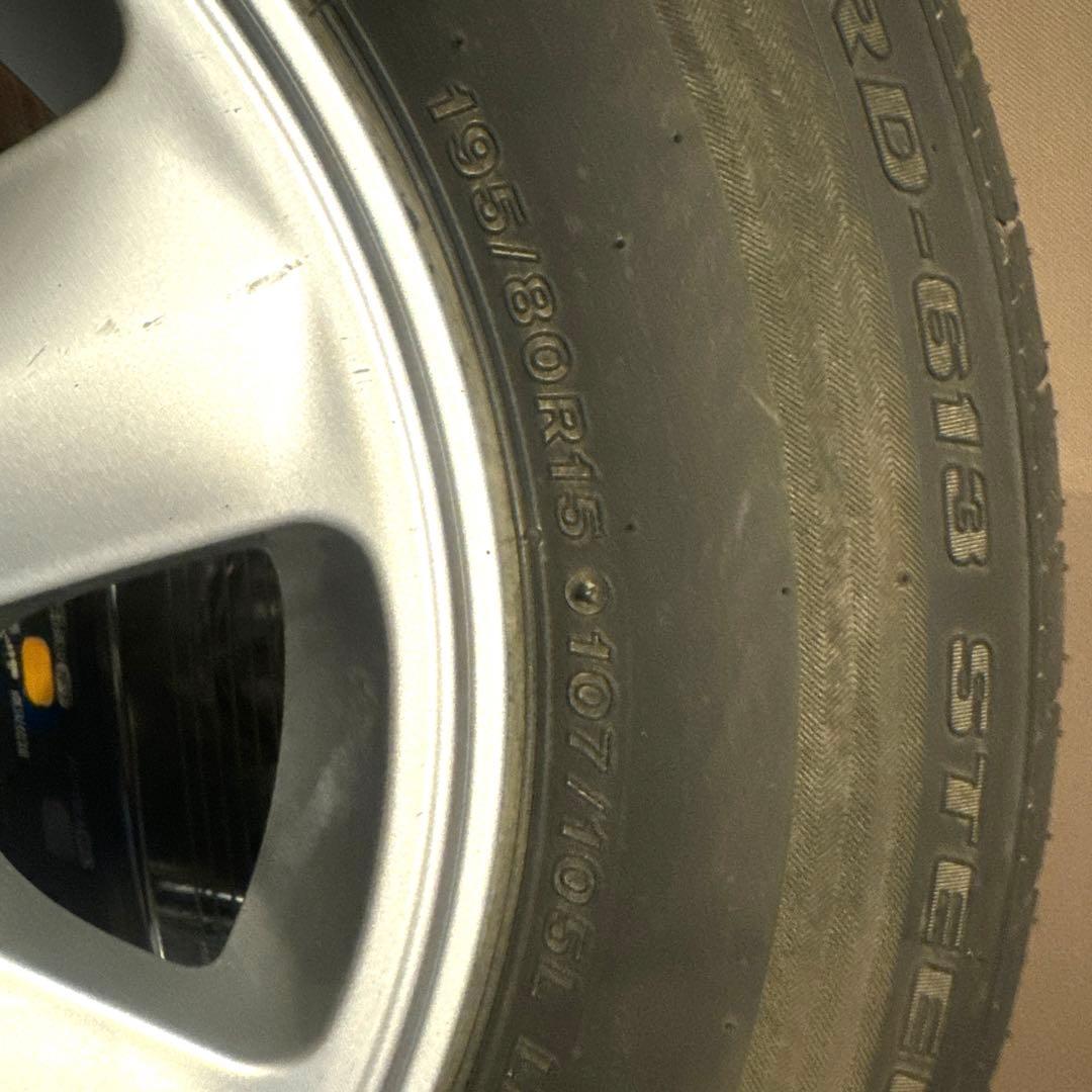 ハイエース　純正　スペアタイヤ