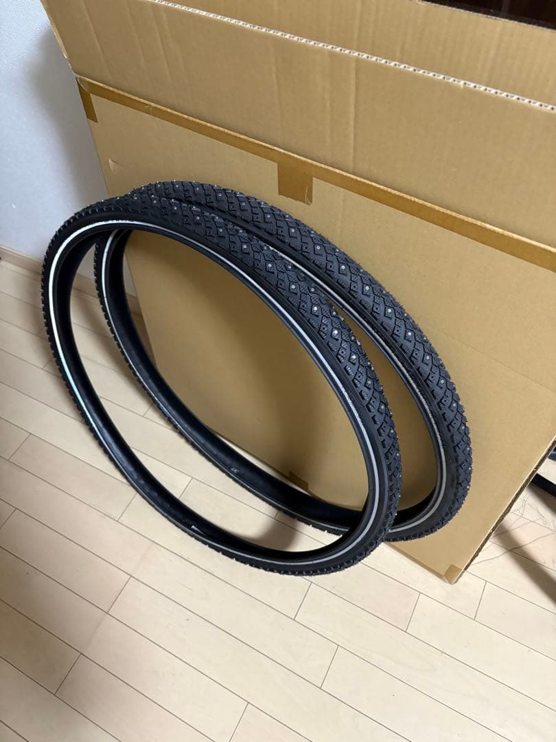 シュワルベ　マラソンウィンター スパイクタイヤ　700×40C 2本