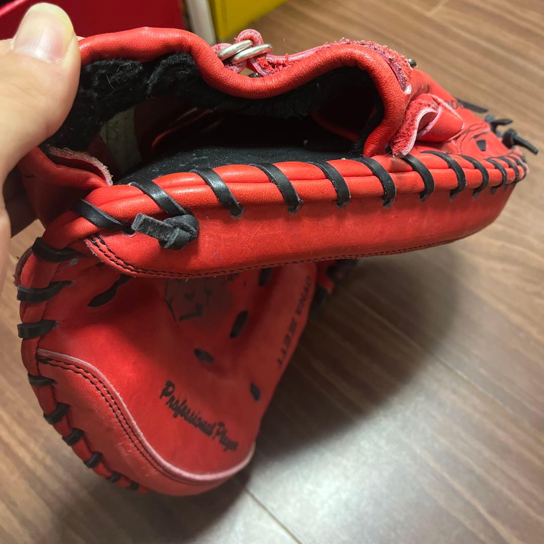 古田敦也のサイン入りグローブ