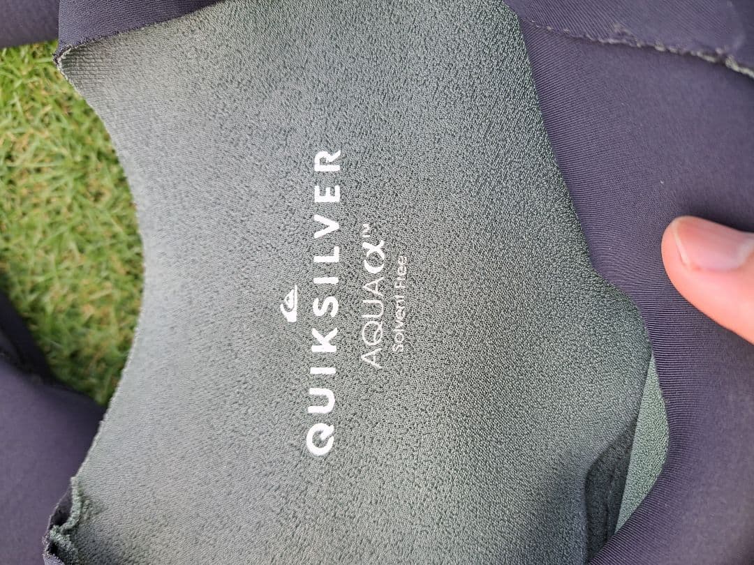 QUIKSILVER ジャージ　フルスーツ