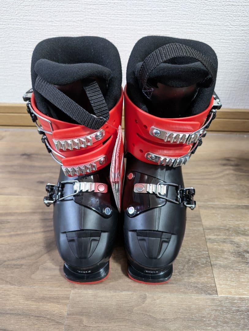 新品　ATOMIC スキーブーツ　21〜21.5cm　ジュニア　キッズ