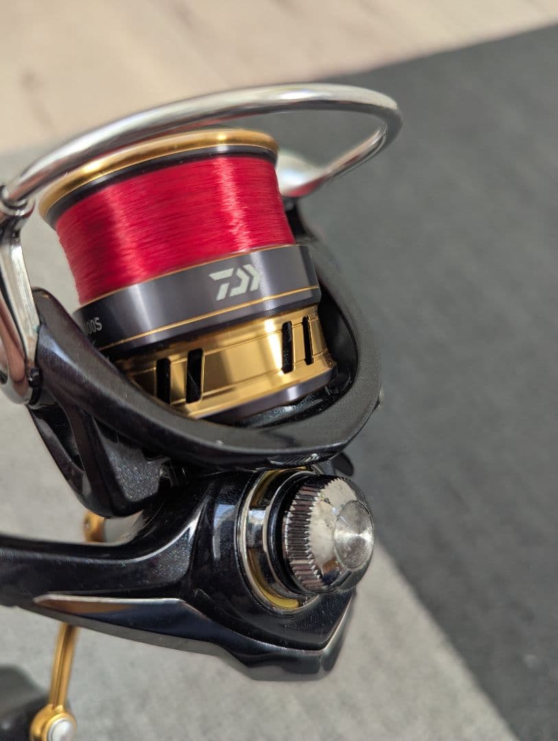 DAIWA 18レガリス2000S リール＆バッグ＆ジグヘッド